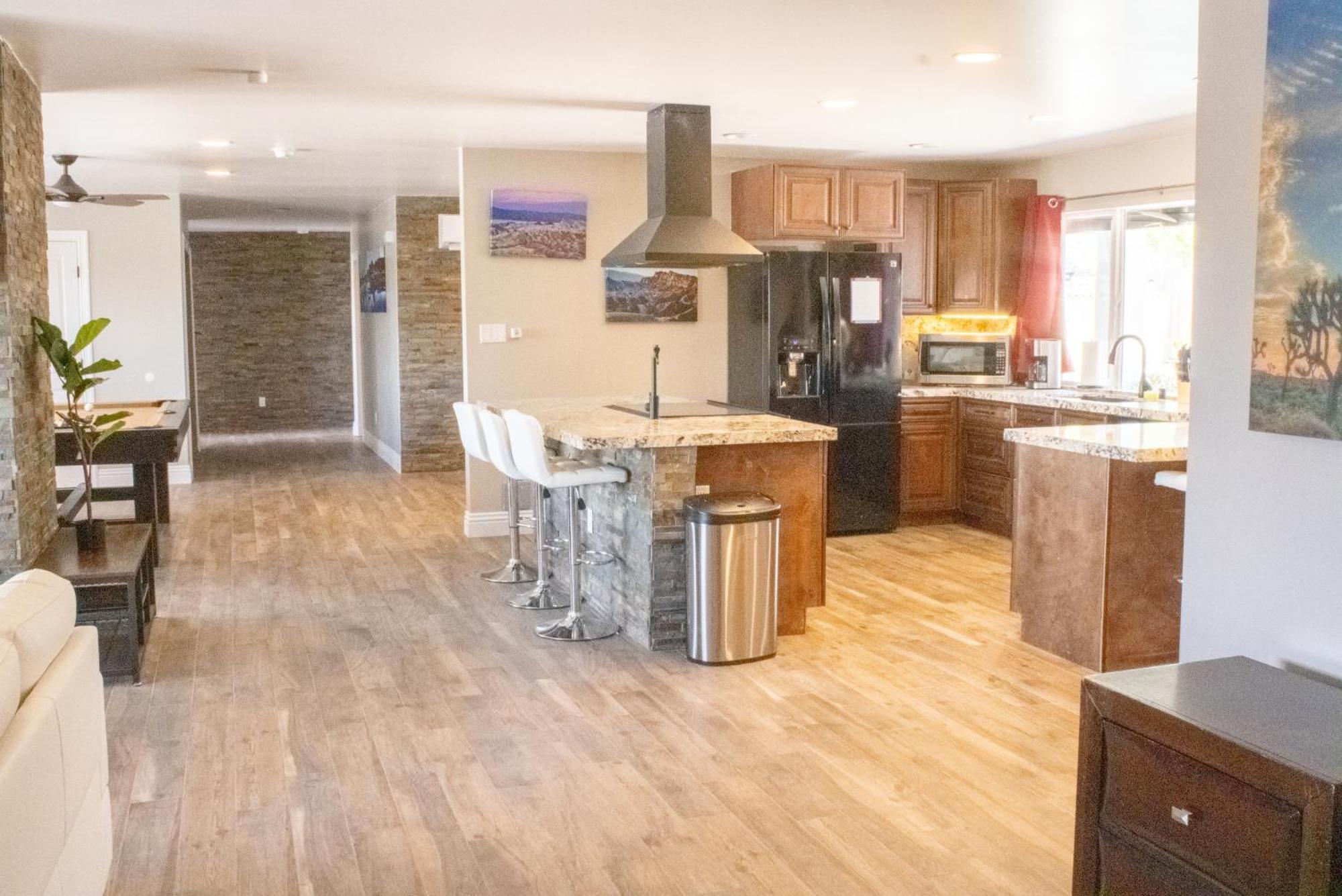 Lux Private Home - Pool, Billiards, 8 Smart Tvs, Board Games, Cotton Bedding - The Stone Sanctuary At Mccullough Hills Trailhead Лас-Вегас Екстер'єр фото