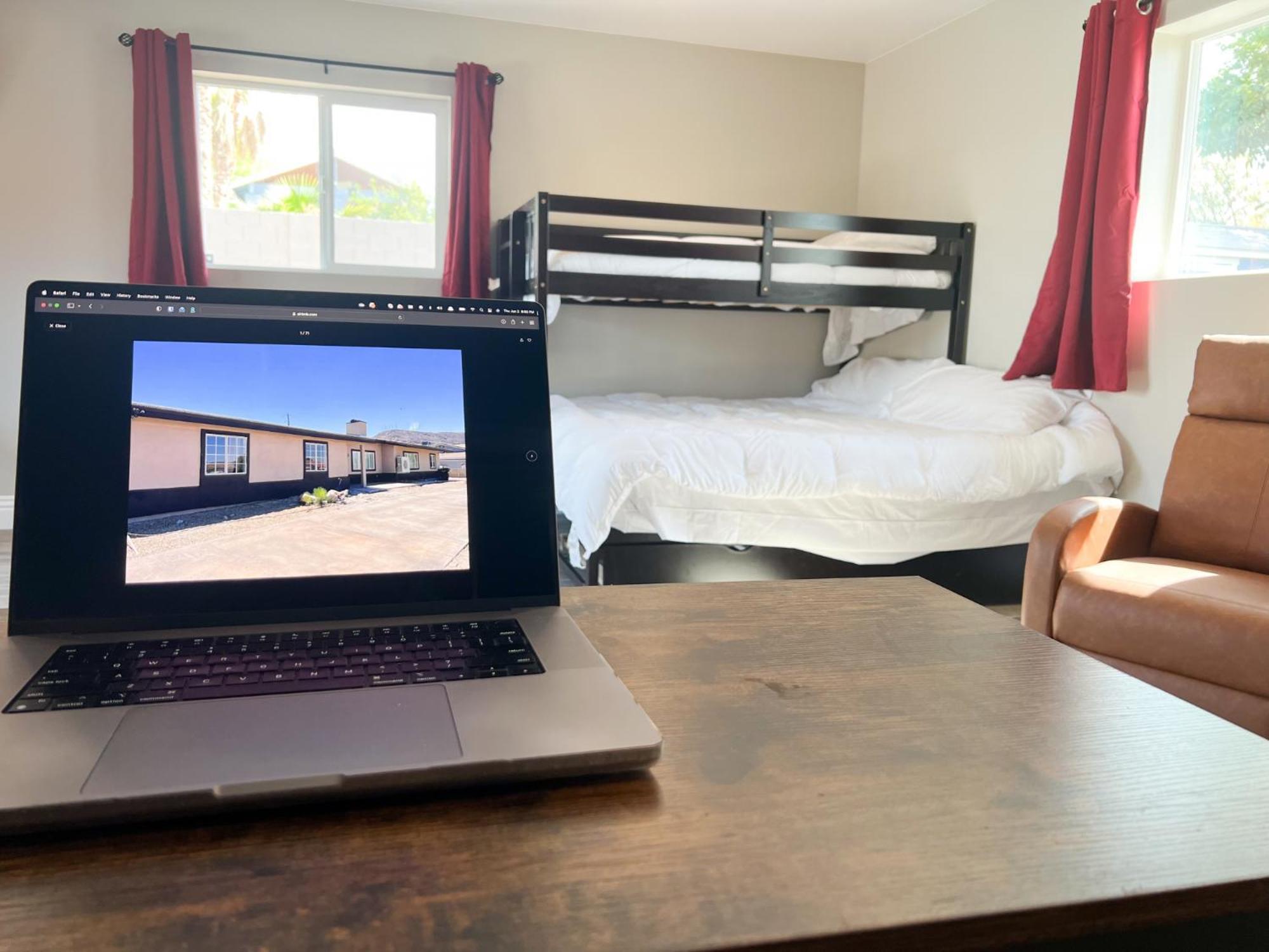 Lux Private Home - Pool, Billiards, 8 Smart Tvs, Board Games, Cotton Bedding - The Stone Sanctuary At Mccullough Hills Trailhead Лас-Вегас Екстер'єр фото