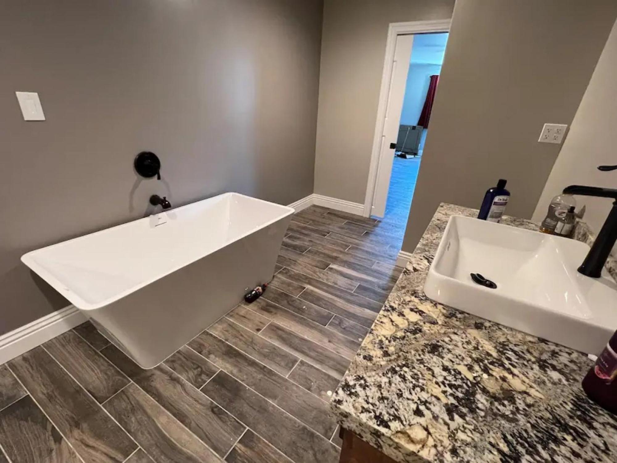 Lux Private Home - Pool, Billiards, 8 Smart Tvs, Board Games, Cotton Bedding - The Stone Sanctuary At Mccullough Hills Trailhead Лас-Вегас Екстер'єр фото